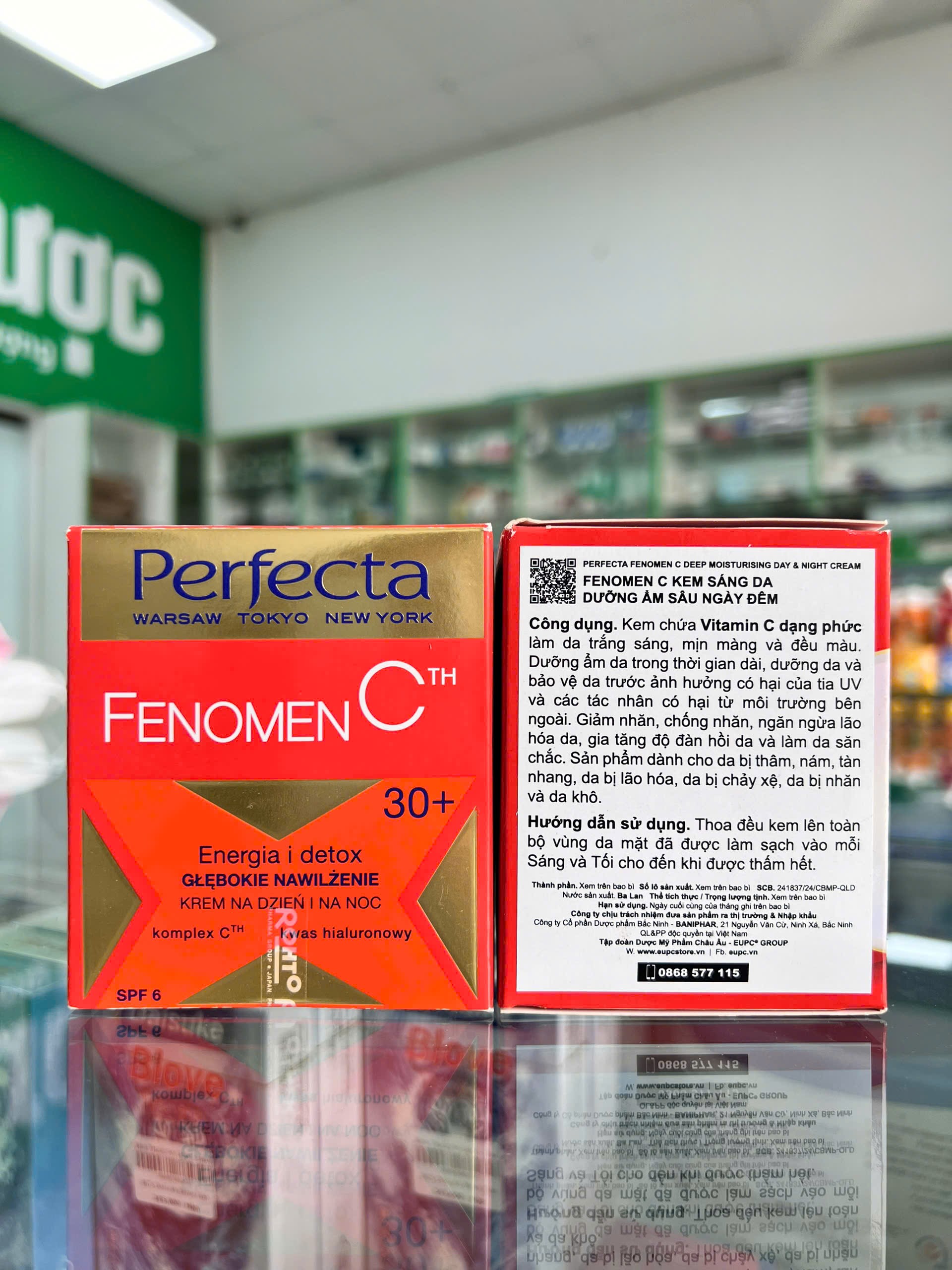 Fenomen c kem sáng da dưỡng ẩm sâu ngày đêm — texture kem và kết cấu bôi thử